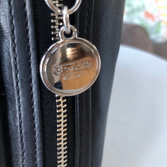 coach handbag - Picture 2 of 6